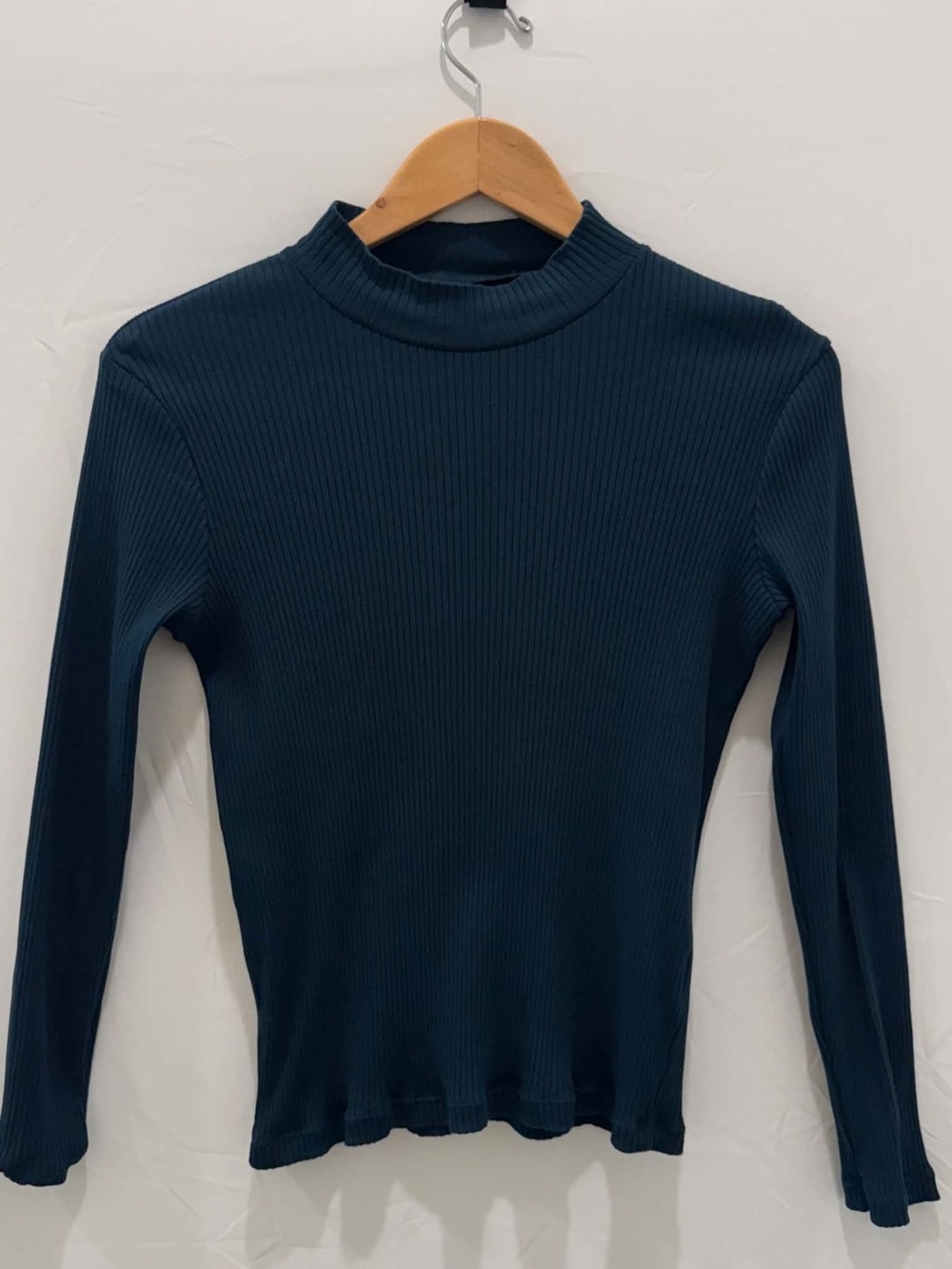 Uniqlo Dark Navy Ribbed Mock-Neck Long Sleeve Top